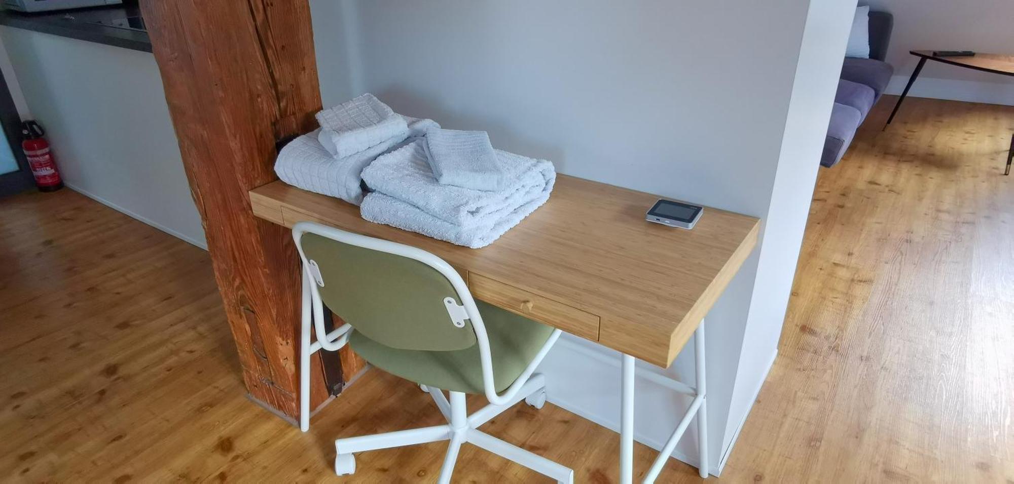 Exklusive Penthouse Wohnung, Nahe Zur Schweiz Klettgau Exteriör bild